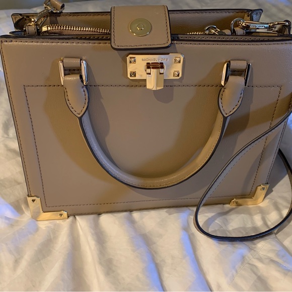 Authentic Michael kors bag. Used once! Very clean w/ dust bag! - Picture 2 of 4